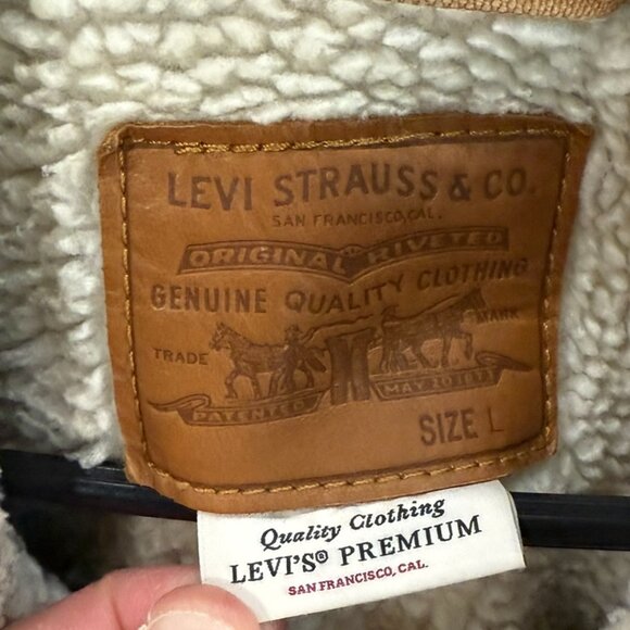 Levi’s Sherpa Trucker Jacket - Picture 6 of 7